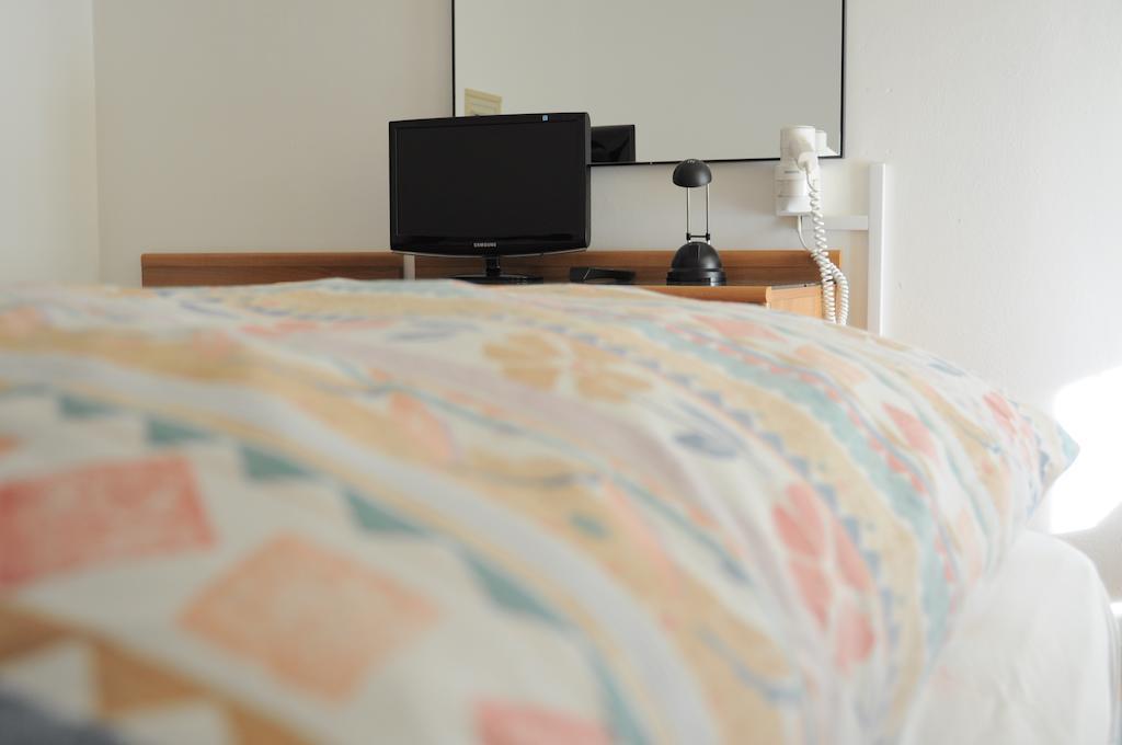 צ'מברה Hotel Europa Cembra חדר תמונה